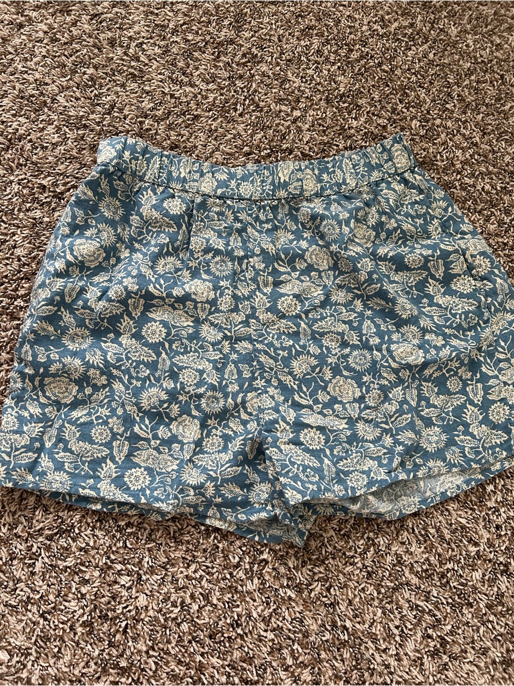 Universal Thread Blue Floral Elastic-Waist Athletic Shorts